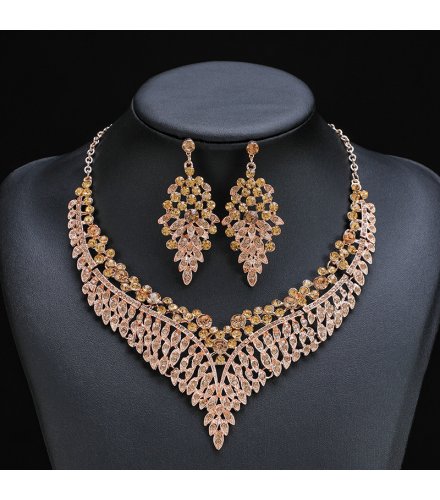 SET710 - Retro Crystal Gem Short Necklace Set SET710 - Retro Crystal Gem Short Necklace Set